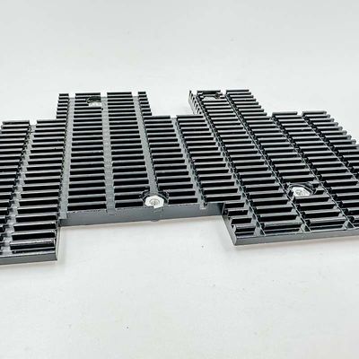 O dissipador de calor feito sob encomenda 3240 11mm da liga de alumínio oxidou Chip Heat Sink eletrônico preto