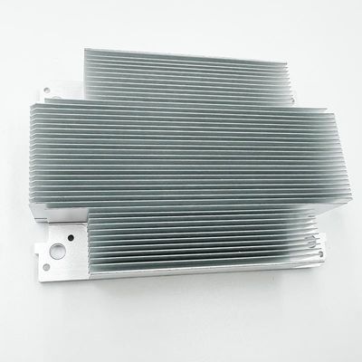 Dissipadores de calor de alumínio fazendo à máquina feitos sob encomenda das peças do CNC para o trânsito do trilho