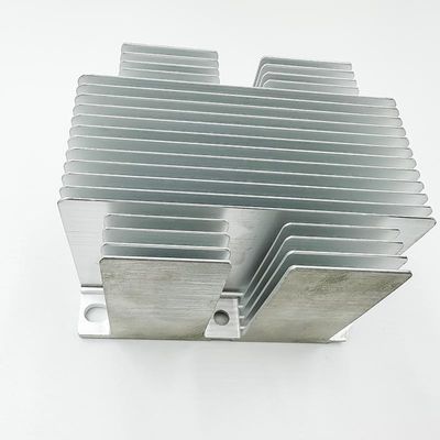 Dissipadores de calor de alumínio fazendo à máquina feitos sob encomenda das peças do CNC para o trânsito do trilho