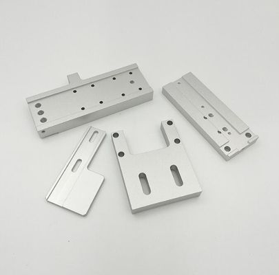 Peças de alumínio feitas sob encomenda do CNC que processam as peças fazendo à máquina do torno do CNC