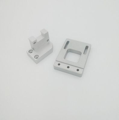 Peças de alumínio feitas sob encomenda do CNC que processam as peças fazendo à máquina do torno do CNC